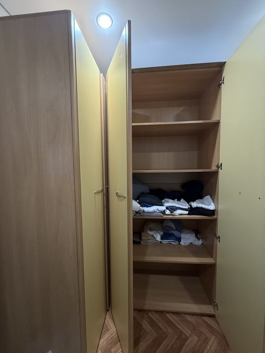 Продам шкаф очень вместилельный