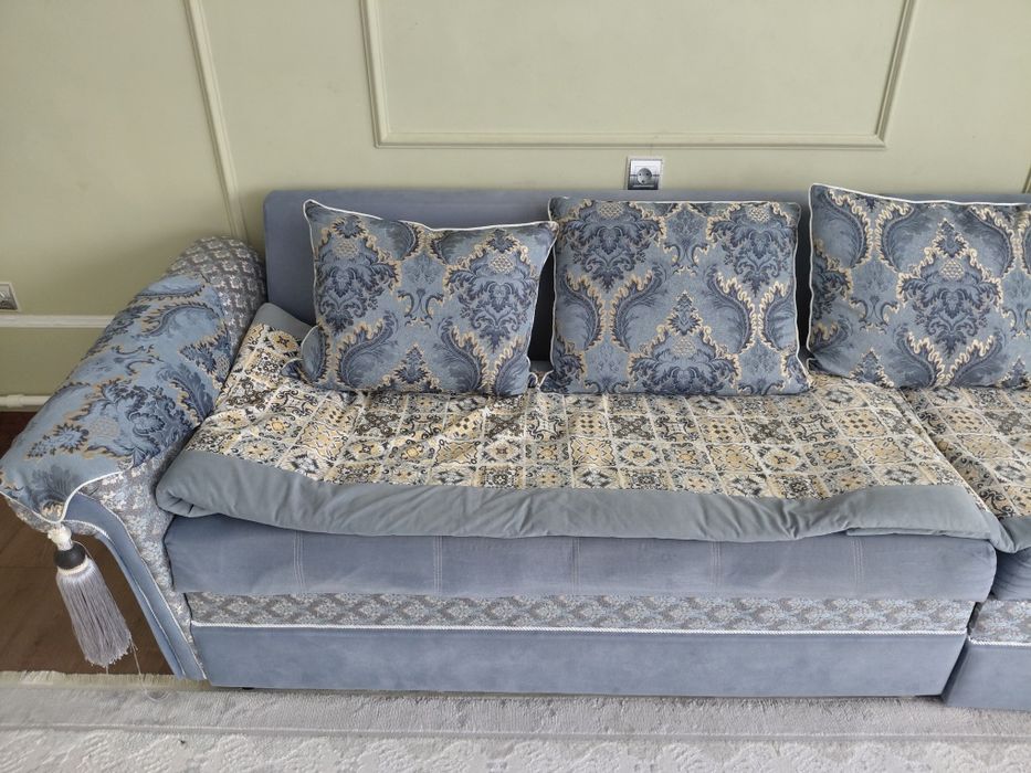 2 диван 1 стол 14 орындыкпен