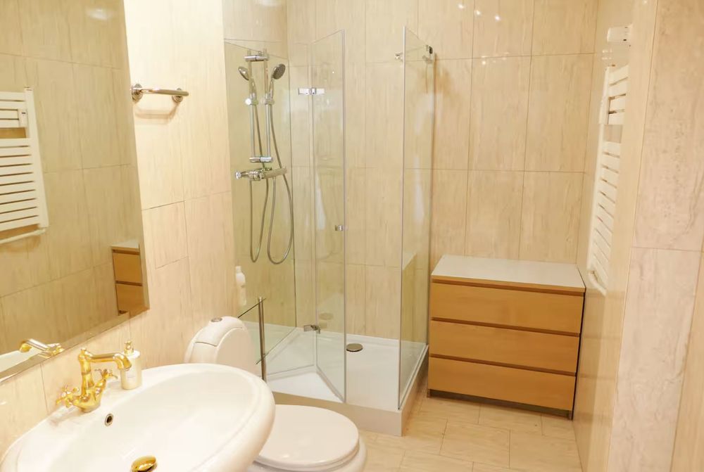 Тристаен апартамент под наем 600 евро