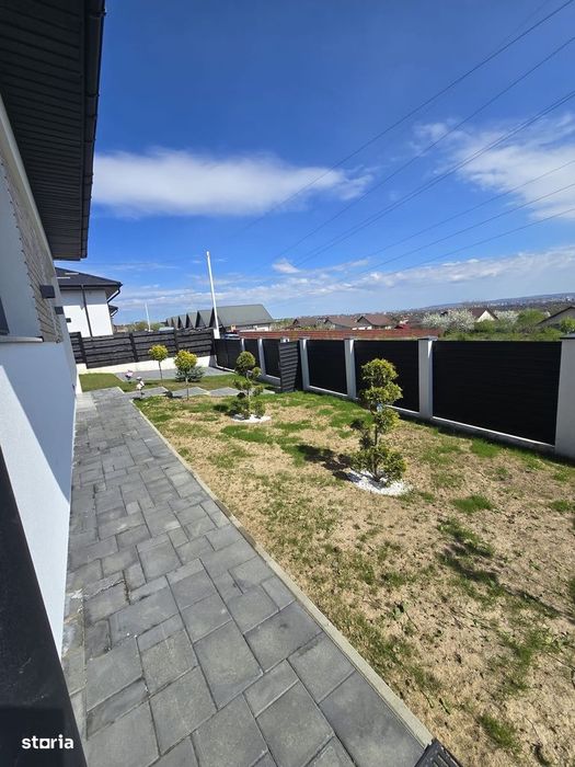 Casa intabulata Horpaz la strada pret 175 k