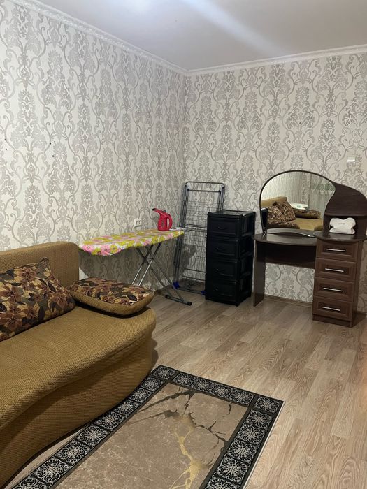 Сдам 2 комн квартиру в центре