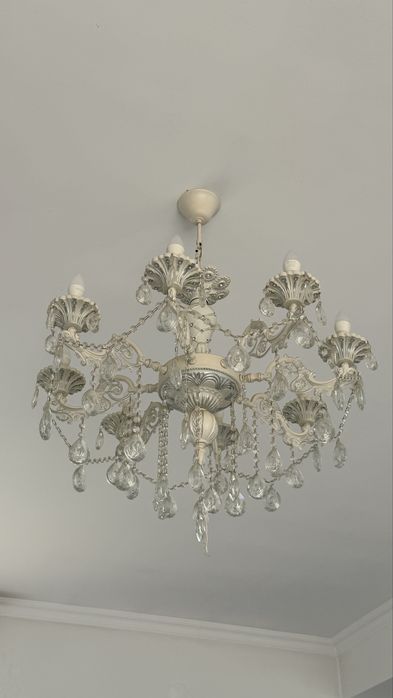 Продам люсты 8 рожковые