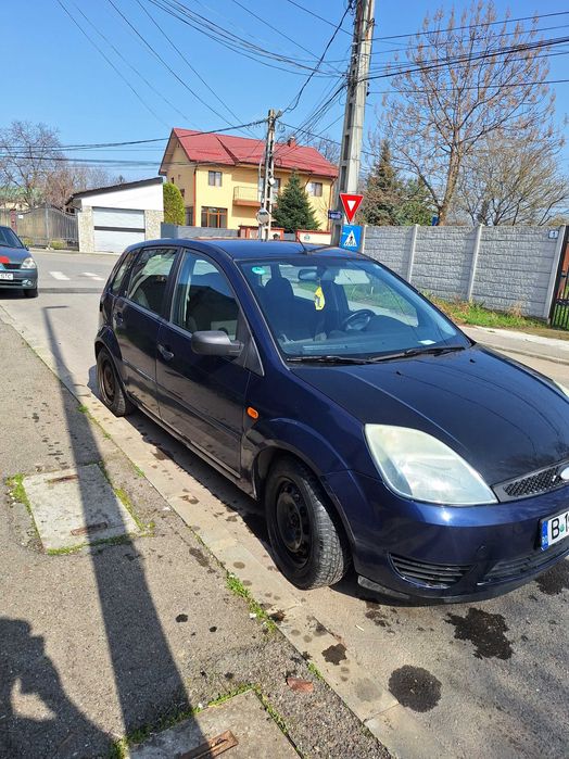 Ford fiesta de vânzare  3000 ron fix