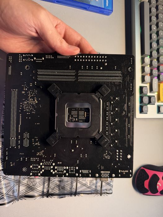 Материнская плата ASRock H610M-HVS