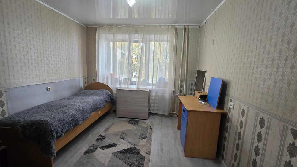 4комнатная квартира, р-н 1000 мелочей