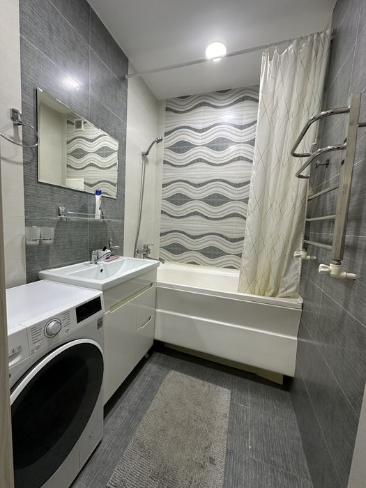 Сдается 3 комнатная квартира Метро Космонавтов Айбек Жемчуг