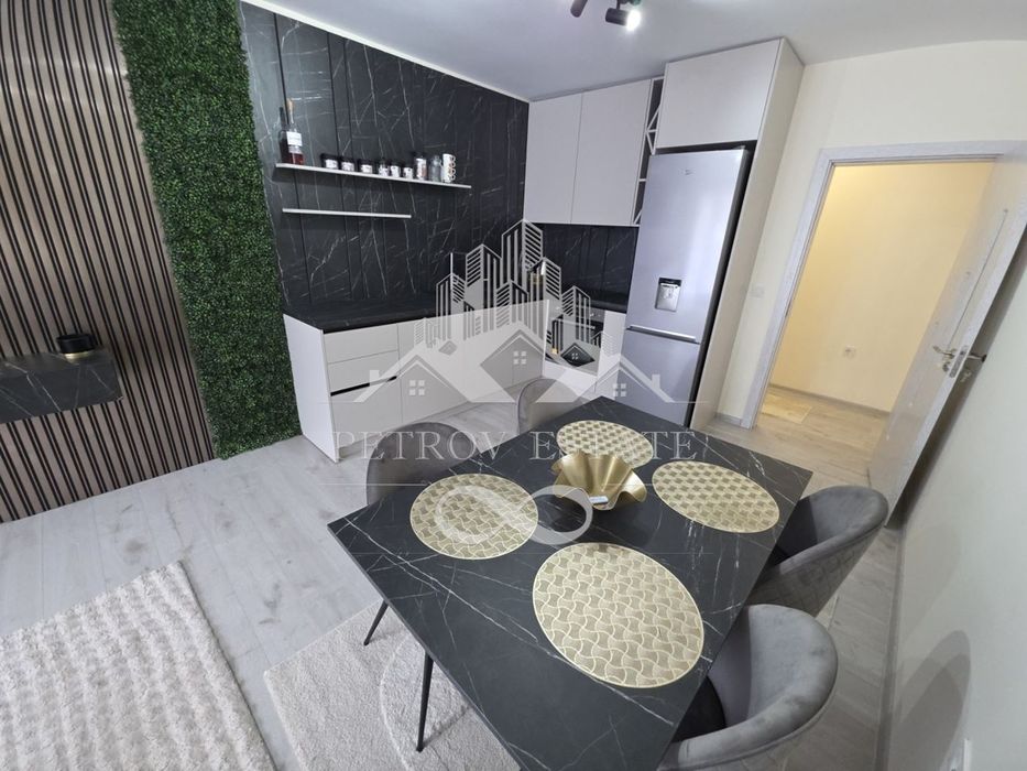 Продава се Тристаен апартамент в Велинград - 86 кв.м за 1500 €/кв.м - Снимка #1