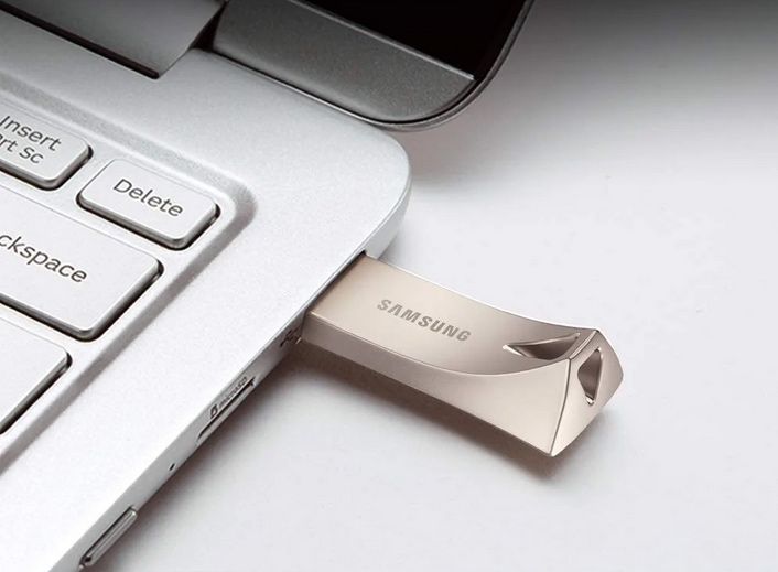 Флешка samsung usb 2.0 tezlig boshqacha sfat zor 4 yil garantyas bor