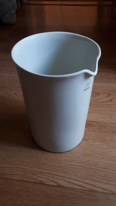 Ёмкость фарфоровая с носиком 2 литра