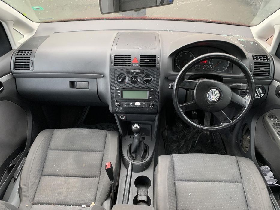 Фолксваген Туран 1.9 тди 101 коня 2005 год