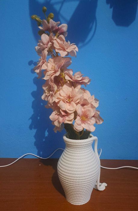 Vaza printata 3D cu aspect de sfoara