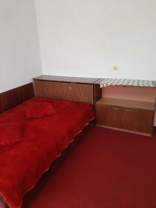 Двуетажна монолитна къща на плочи в с. Хотанца, общ. Русе