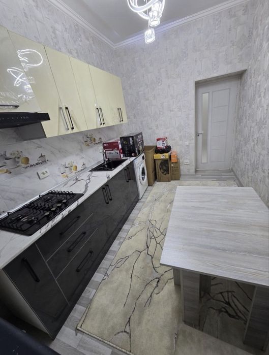 1 xonali yangi novostroykadan dom sotiladi