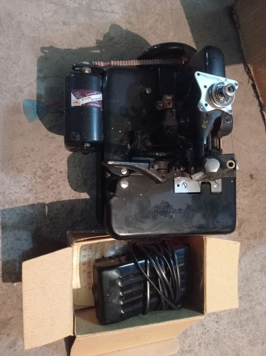 Оверлок пошивочная машина