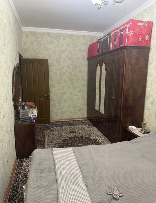 Продаётся 4/2/4 Юнусабад 8 квартал