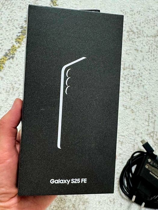 Samsung Galaxy S25 FE / 256 гб