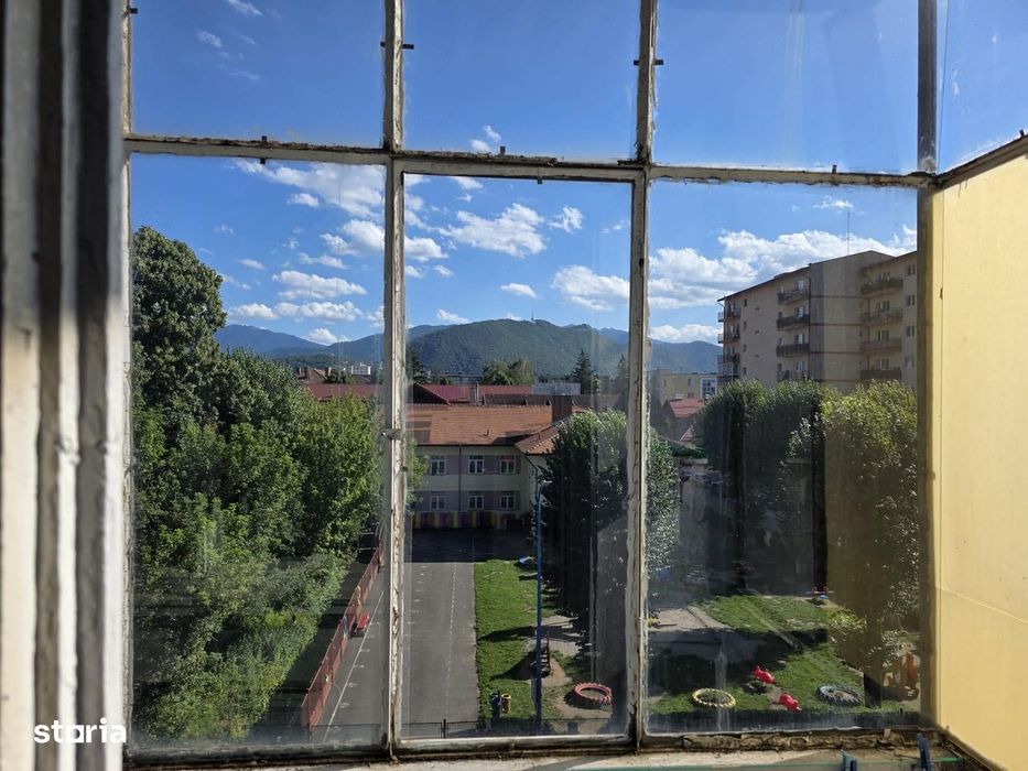 Apartament 2 camere zona TRACTORUL,