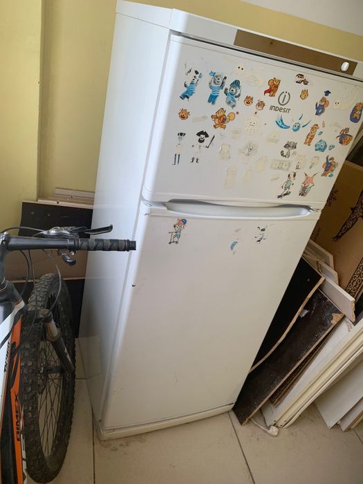 Холодильник сатылады