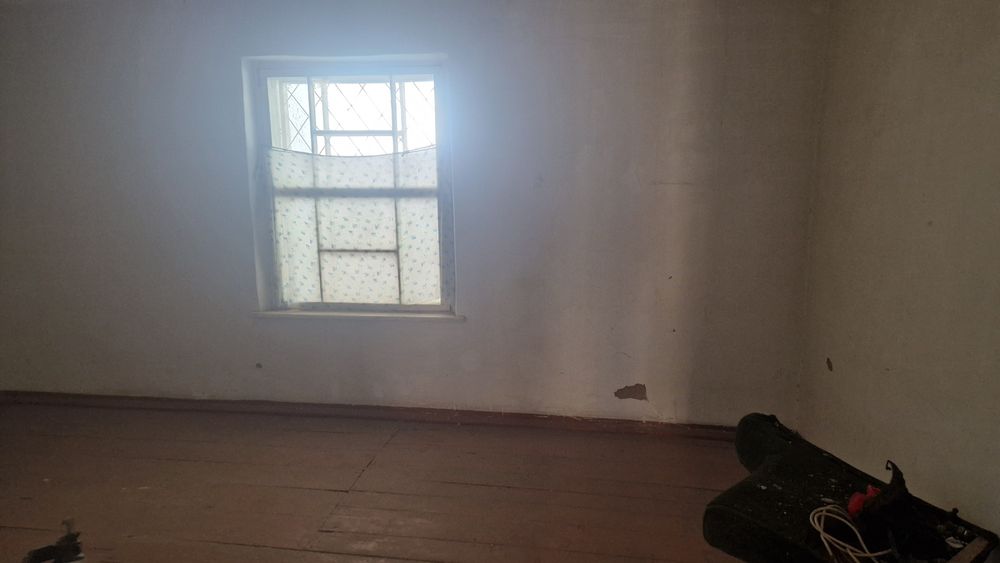 уй сатылады ул.лесхозная6 40-жыл мектеб касында29маршрут журеде