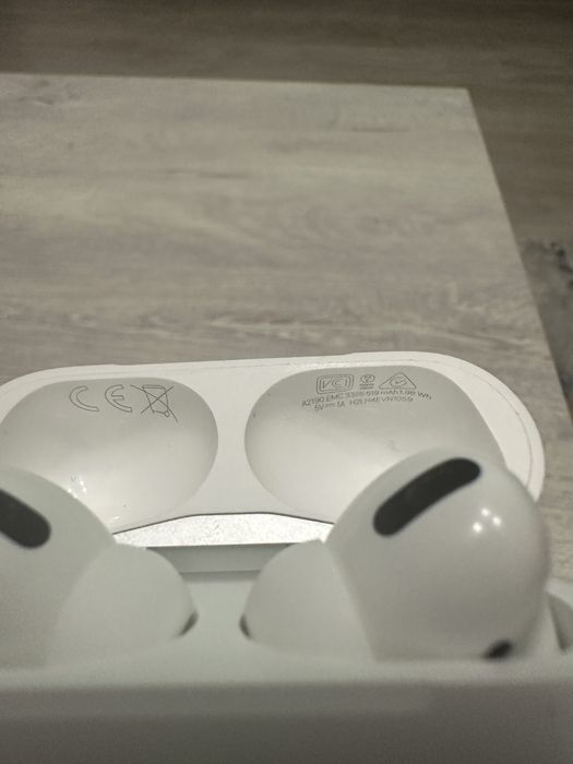 AirPods Pro Generatia 1