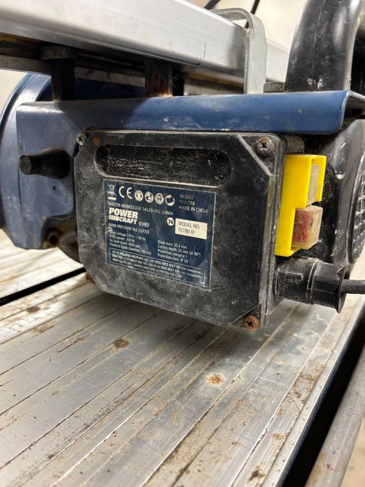 Машина за рязане на камък и плочки