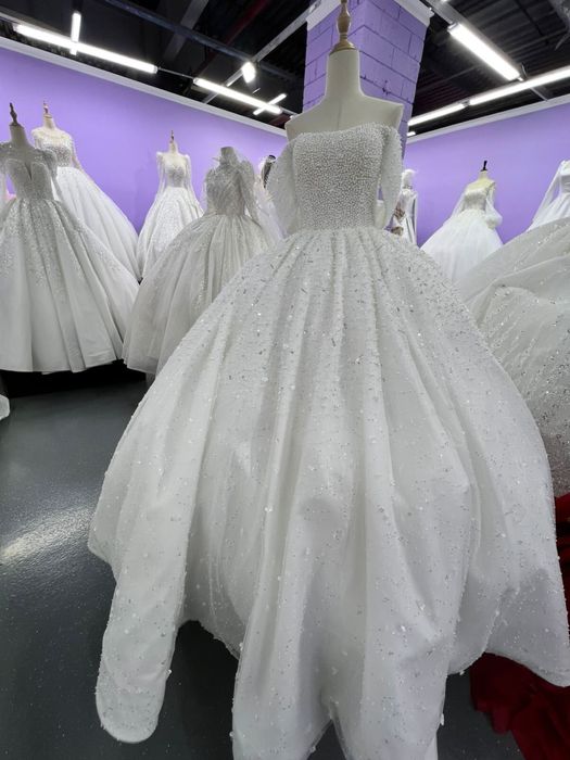 Свадебное платье