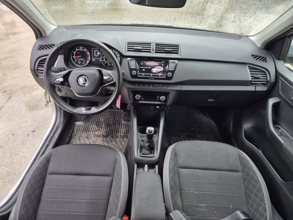 Skoda Fabia 27.598km avariat