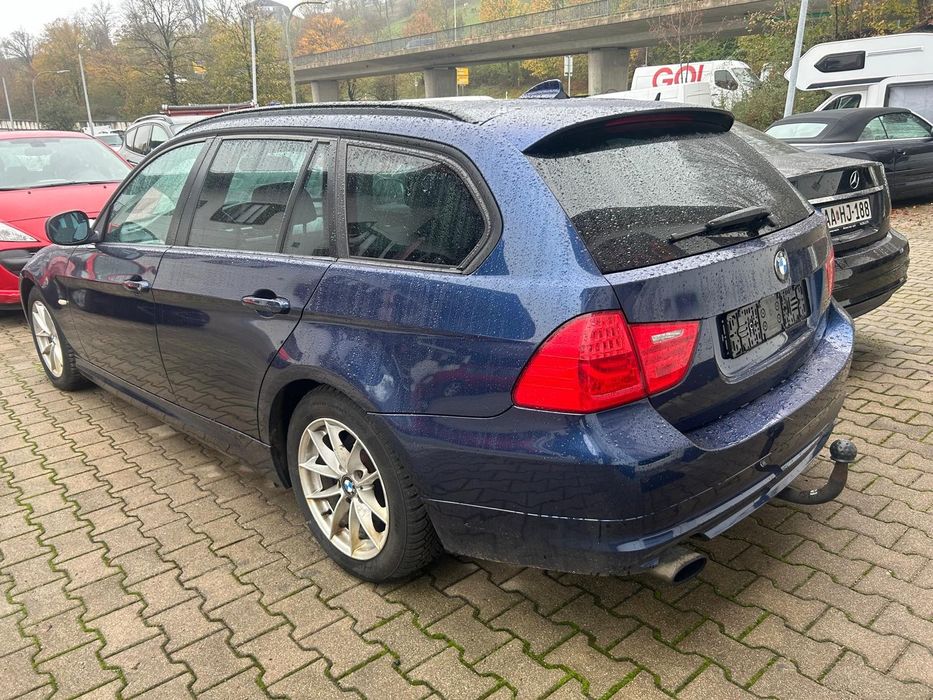 Dezmembrez  Bmw 320d 184cp