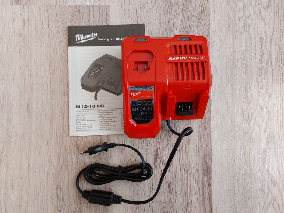 Încărcător rapid dual M12-18 milwaukee, fast charge, nou