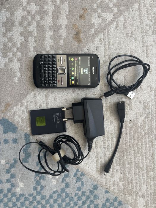 Продаю Nokia e5-00