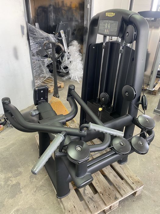 Technogym selection Upper back - уред за гръб