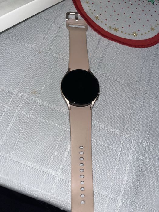 Samsung Galaxy watch 4 смарт часовник роуз голд