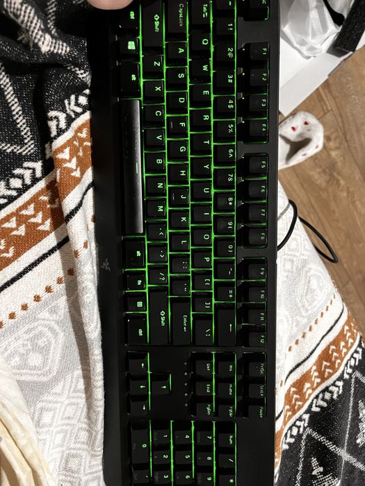 Продается игровая клавиатура Razer