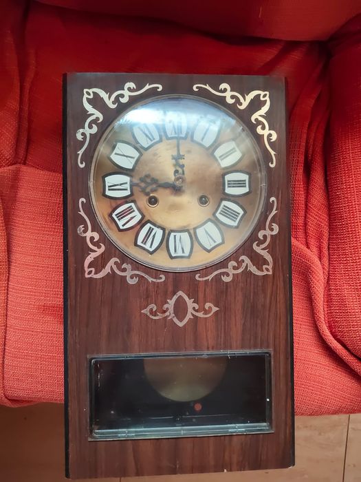 Ceas antic cu pendul