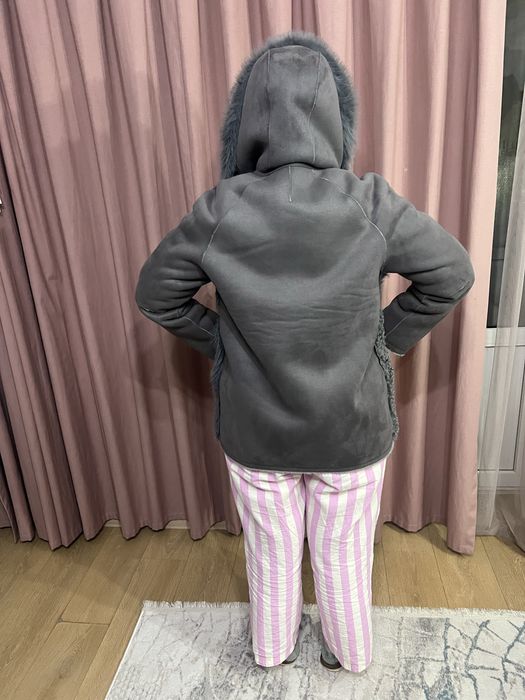 Продам фирменные джинсы