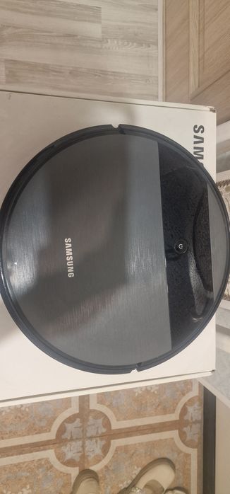 Продам робот пылесос