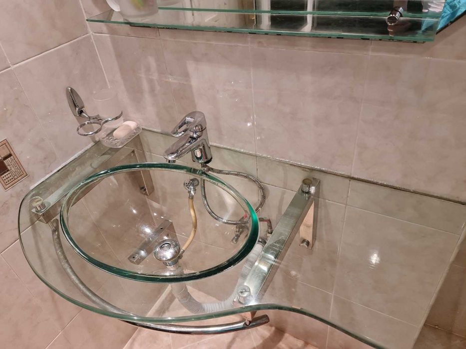 Дизайнерска мивка прозрачна перфектна!