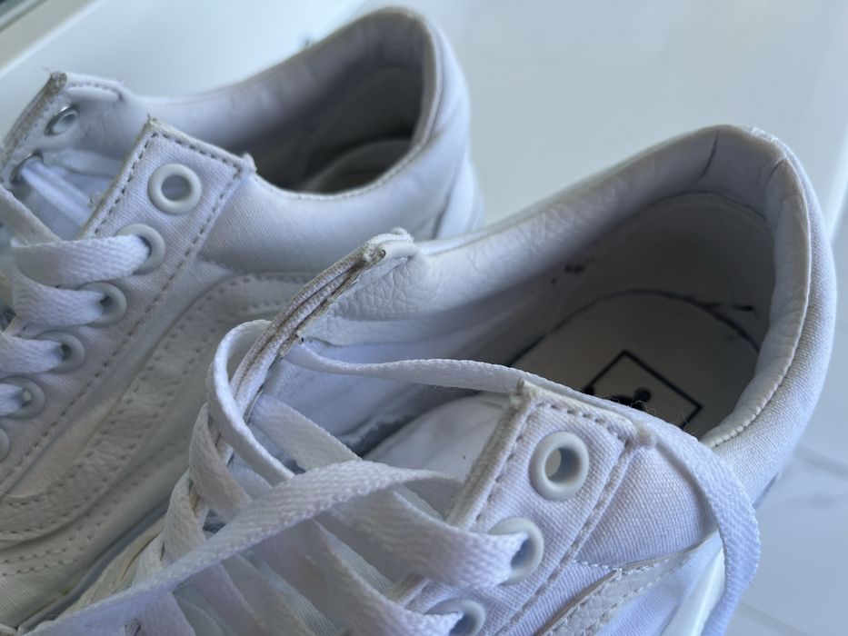 Бели Vans old school