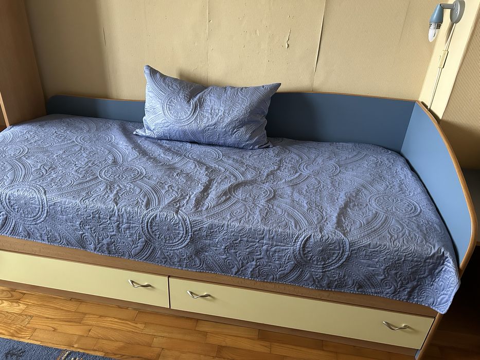 Пълно обзавеждане за юношеска стая