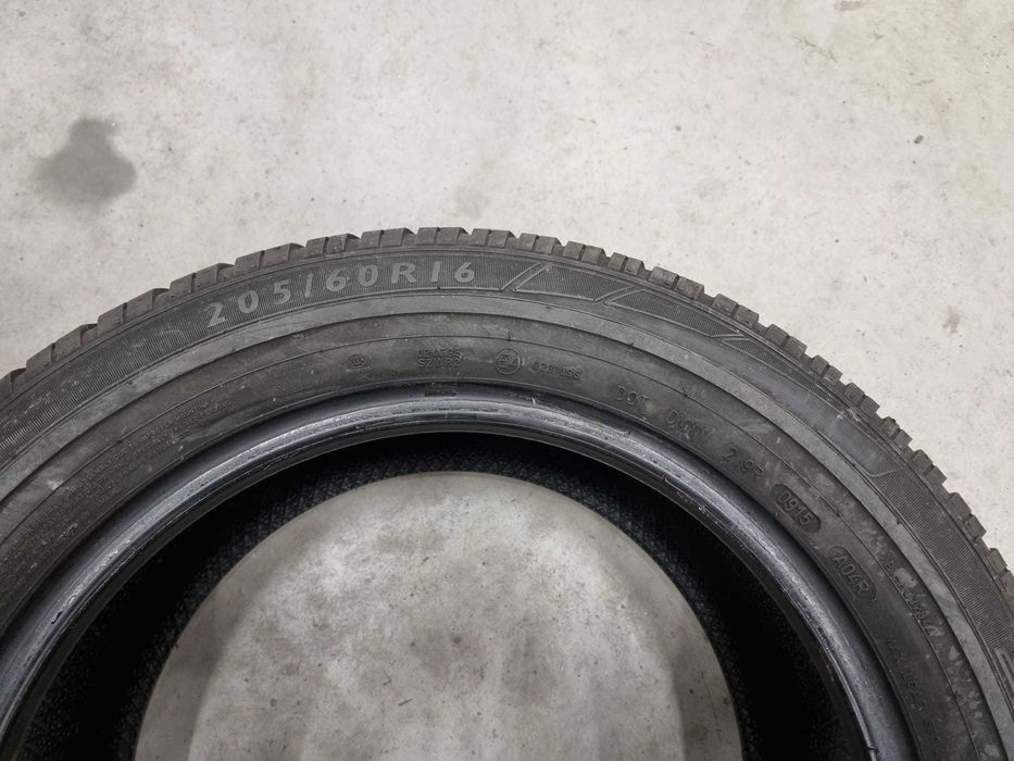 2 Anvelope de IARNA 205.60.16 'Dunlop'