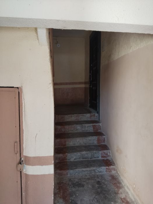 Янгиюль. 2ком 1этаж 2этажка.ул Беруни дом 2 кв 3. ЯНГИЮЛЬ. Евроремонт