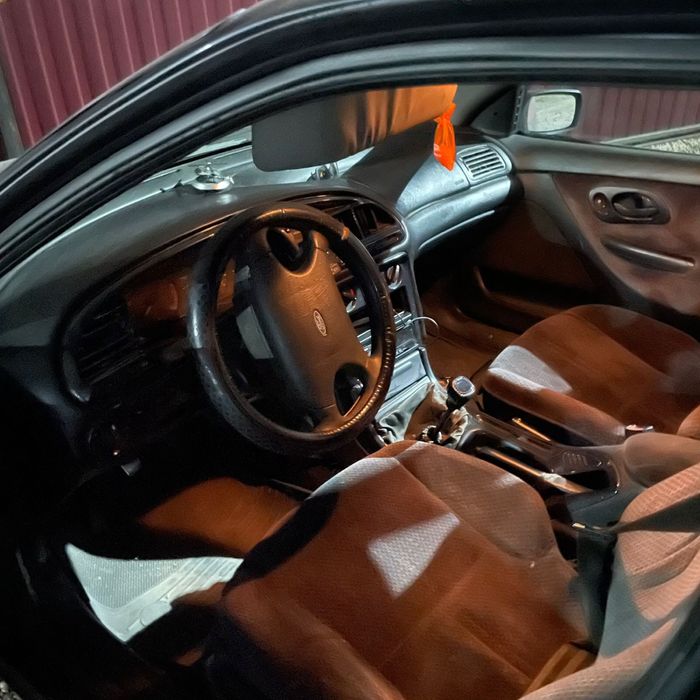 Продам машину Ford Mondeo