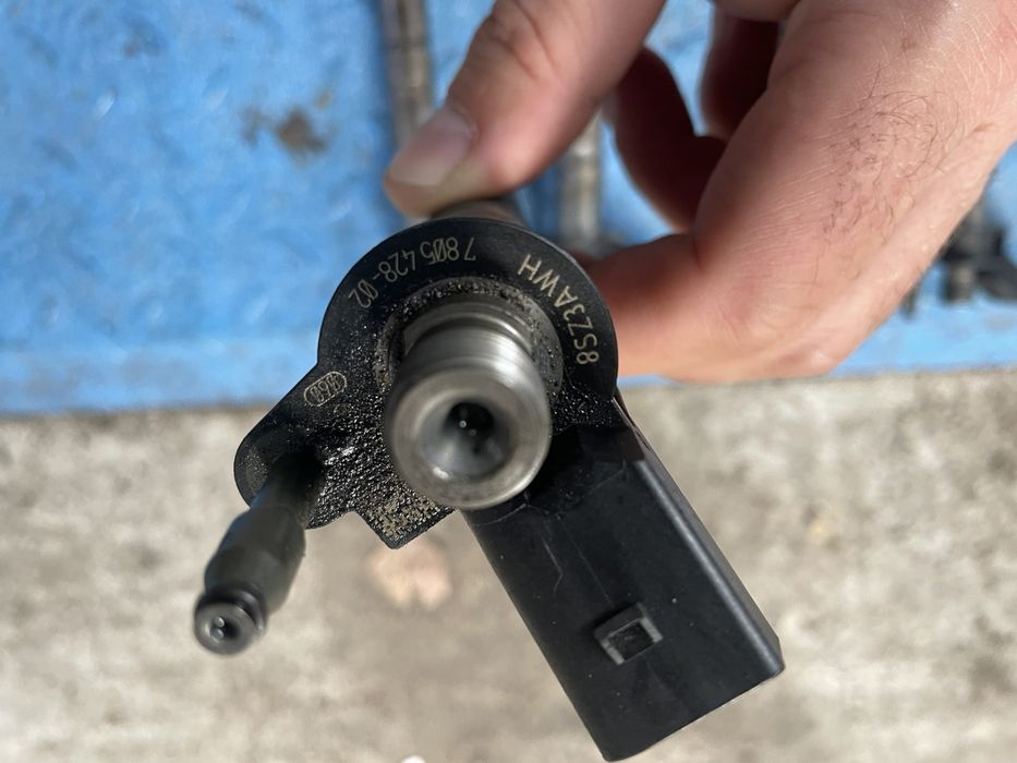 Помпа и дюзи за bmw F01 F07 F10 F11 E70 E71