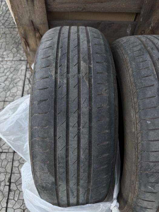 Резина Нексен б/у , 215/65/16