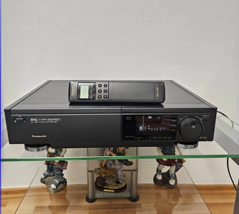 Vând videorecorder panasonic stereo nv-fs100 în stare bună  super s-vhs