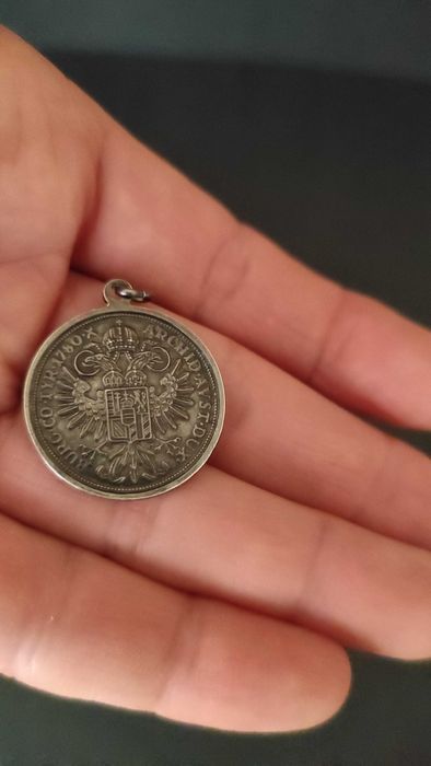 Винтидж сребърен медальон двустранен- М.Терезия и двуглав орел