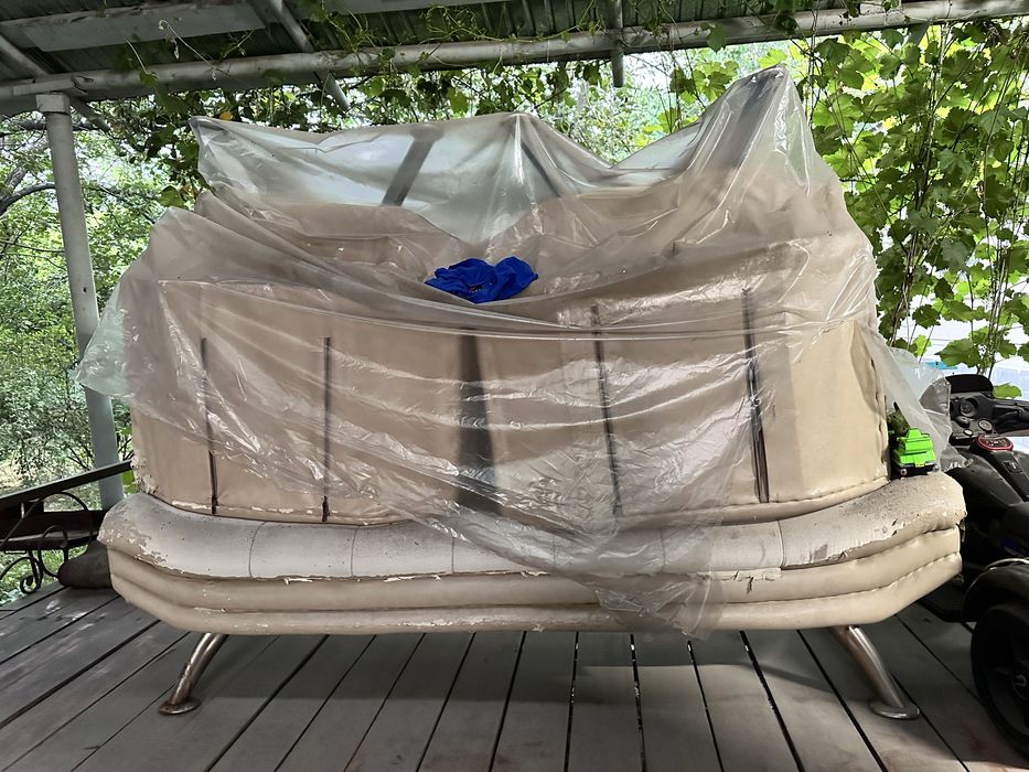 Продается диван срочно