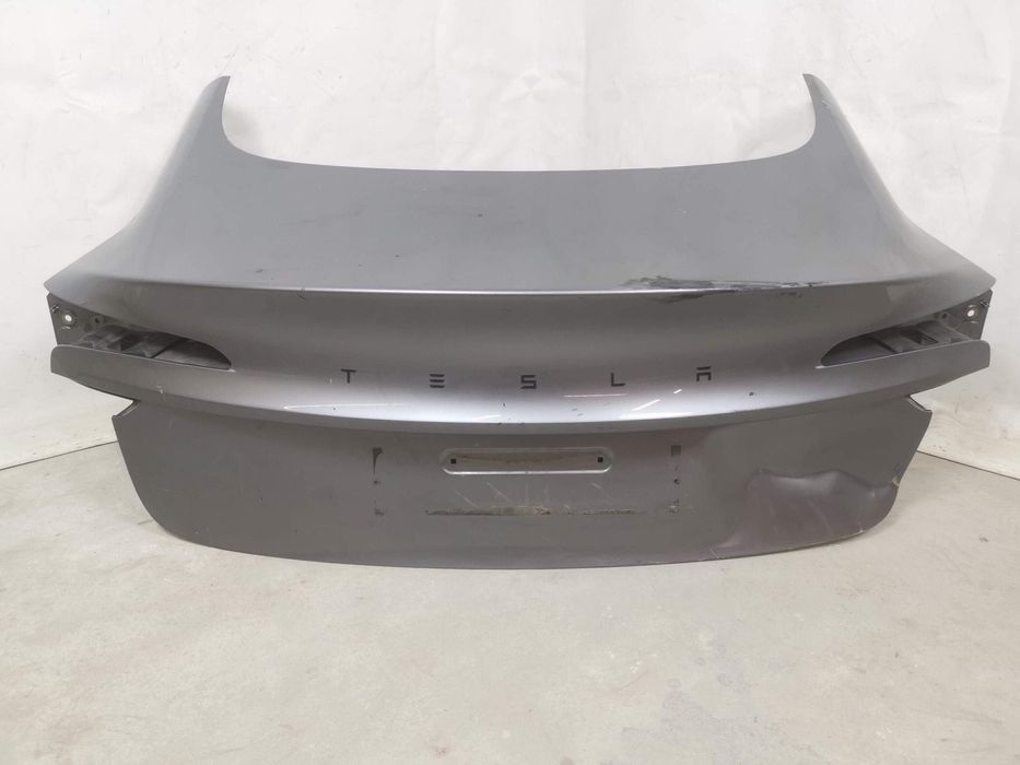 Тесла Модел 3 / Tesla Model 3 Highland [Оригинален повреден багажник к