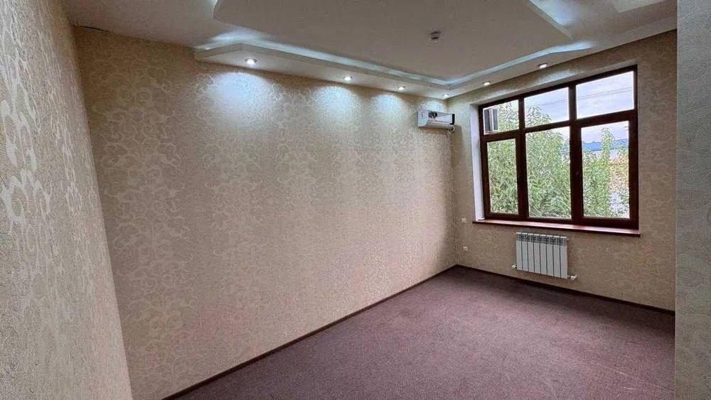 Сдается дом на Амира Темура 3 сотки ( н806 )