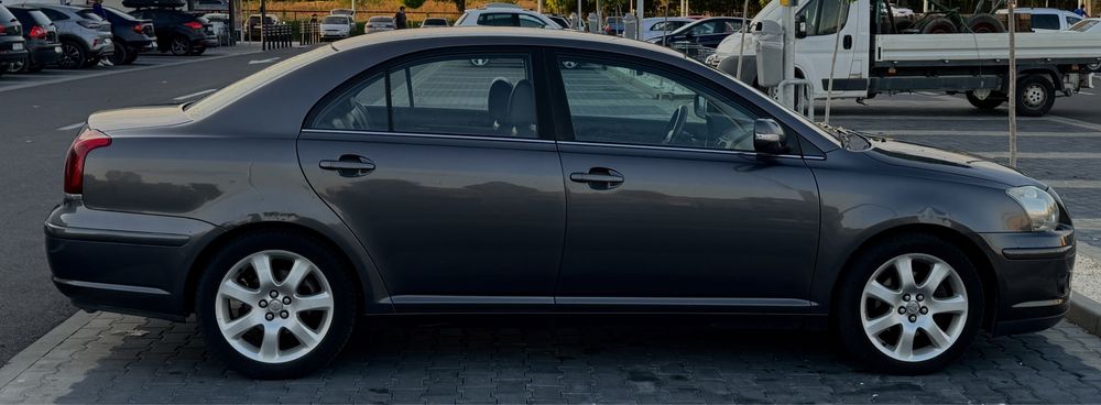 Vand Toyota avensis /2.0D/Facelift